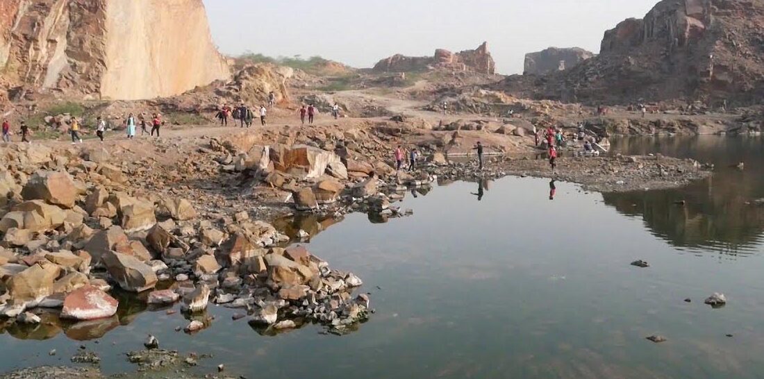 खदानों से अधिक पानी छोड़े जाने से देवरी, मझगवां, कलेहरा और बम्हनगवां के किसानों की फसल नष्ट