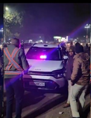 jabalpur new नीली लाल बत्ती लगाकर दौड़ा रहा था वाहन,गढ़ा यातायात पुलिस ने काटा चालान