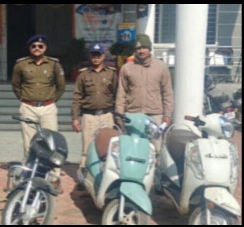 jabalpur news ग्वारीघाट, मदनमहल, लार्डगंज गोहलपुर, गढा क्षेत्र से  वाहन चुराने वाले दो नाबालिक सहित चार शातिर चोर गिरफ्तार