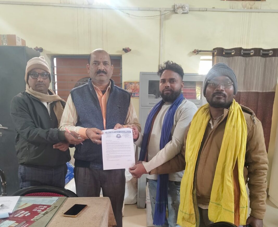 katni news today भीम आर्मी उपाध्यक्ष जय सूर्यवंशी ने शासकीय माध्यमिक शाला झिंझरी को लेकर संकुल प्राचार्य बड़वारा को सौंपा शिकायत पत्र