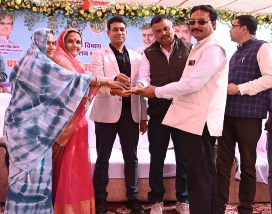 katni news ढीमरखेड़ा की ग्राम पंचायत भमका में वाटरशेड महोत्सव का भव्य आयोजन