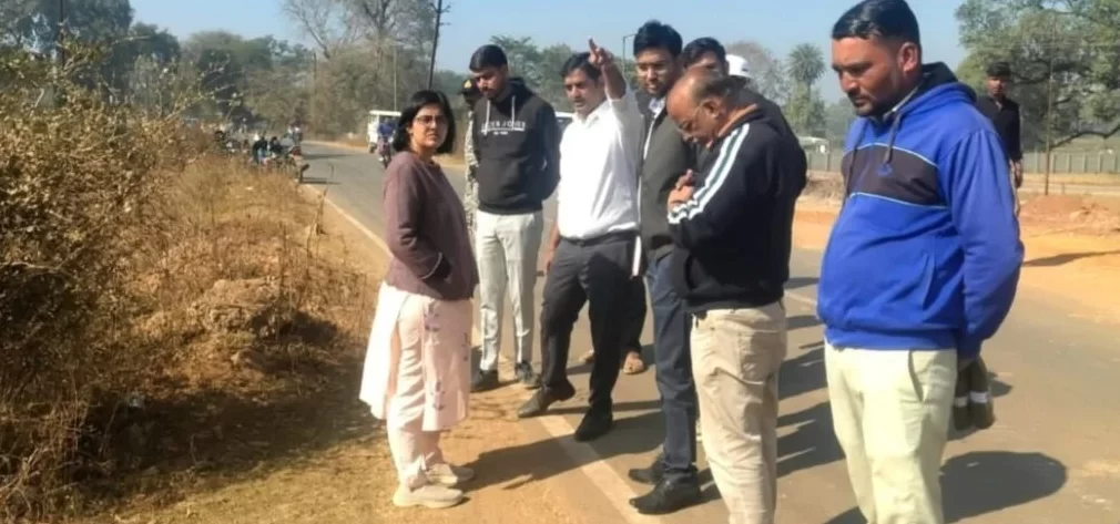 katni news नगर निगम आयुक्त का औचक निरीक्षण सीवर