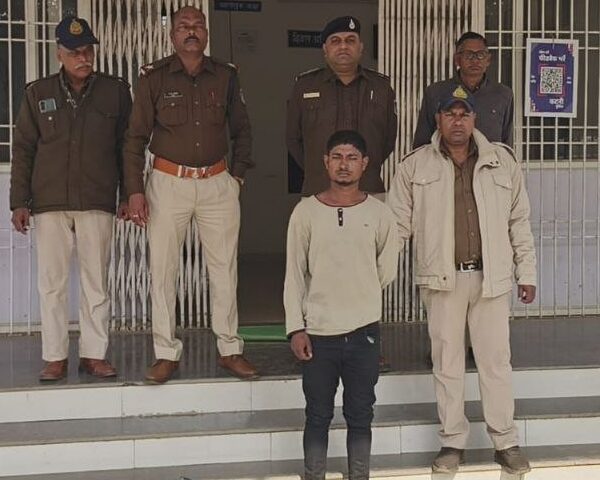 katni news देसी बम के साथ युवक गिरफ्तार बरही के जंगल में अवैध शिकार की तैयारी बरही–बिचपुरा रोड से पकड़ा गया आरोपी