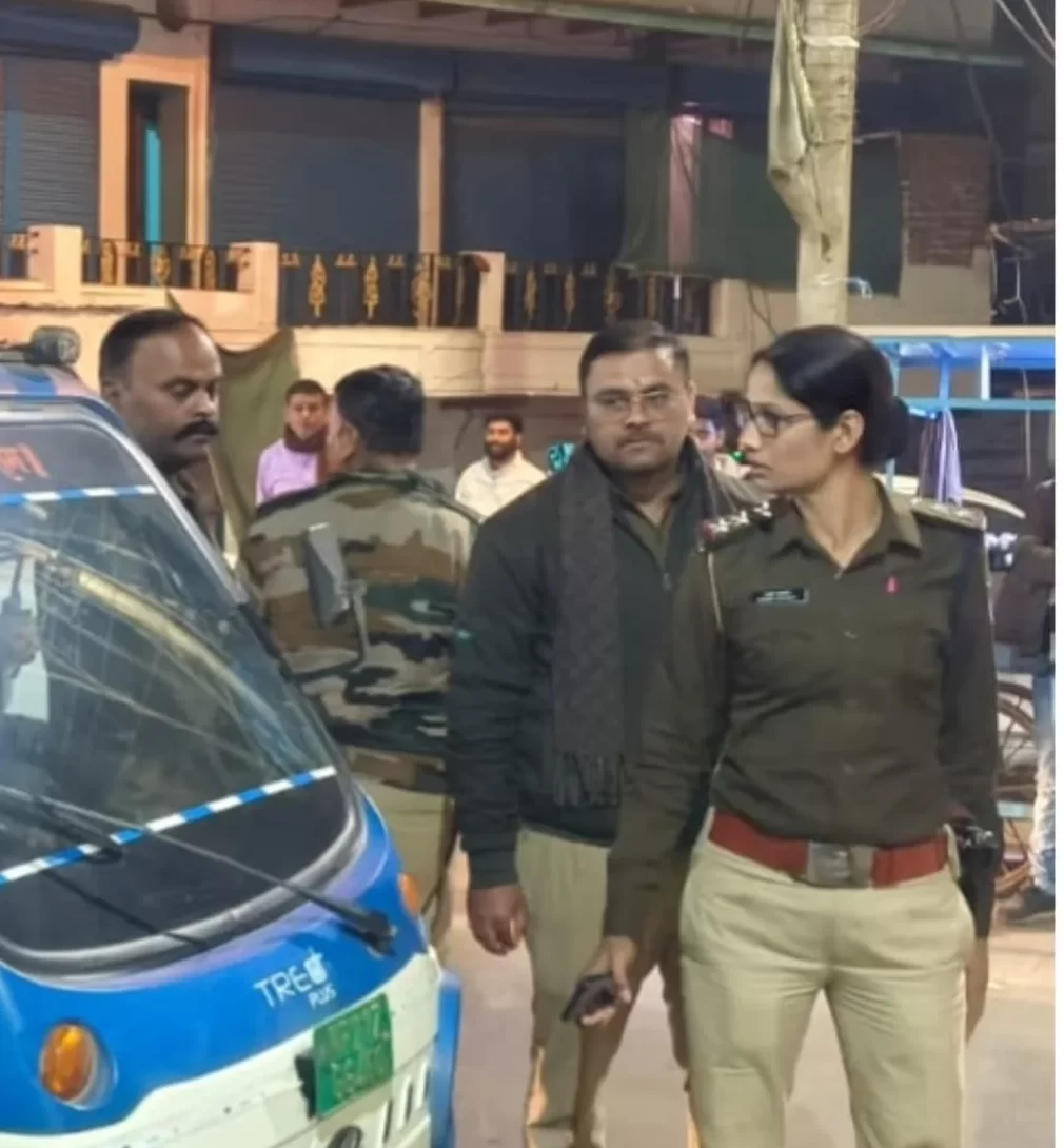katni news today वाहन चालकों को कानून का पाठ पढ़ाने दलबल के साथ सड़क पर उतरी लेडी शहर कोतवाल, मिशन चौक से जगन्नाथ चौक तक काटे अव्यवस्था फैलाने वालों 26 वाहन चालकों के चालान