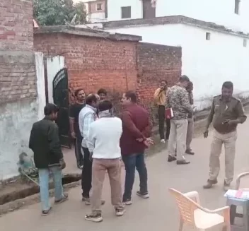 katni news संजय नगर में बंद कमरे से पिता-पुत्र के शव बरामद, इलाके में मचा हड़कंप