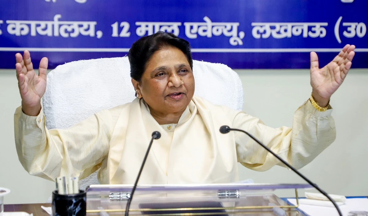 up news UGC के नए नियमों पर Supreme Court के स्टे का Mayawati ने किया स्वागत