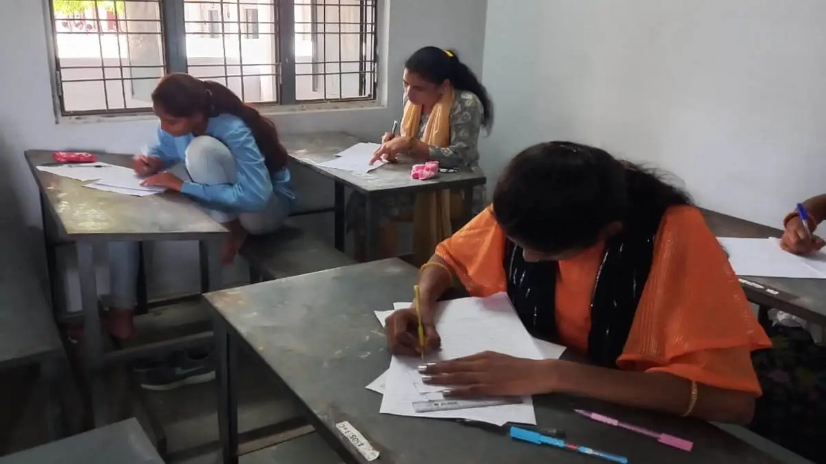 katni news today पेपर लीक रोकने वीडियोग्राफी से लेकर ट्रैकिंग तक के इंतजाम