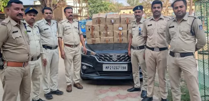 कोतवाली पुलिस ने कसा शिकंजा, दो मामलों में 270 लीटर शराब और लग्जरी कार जब्त