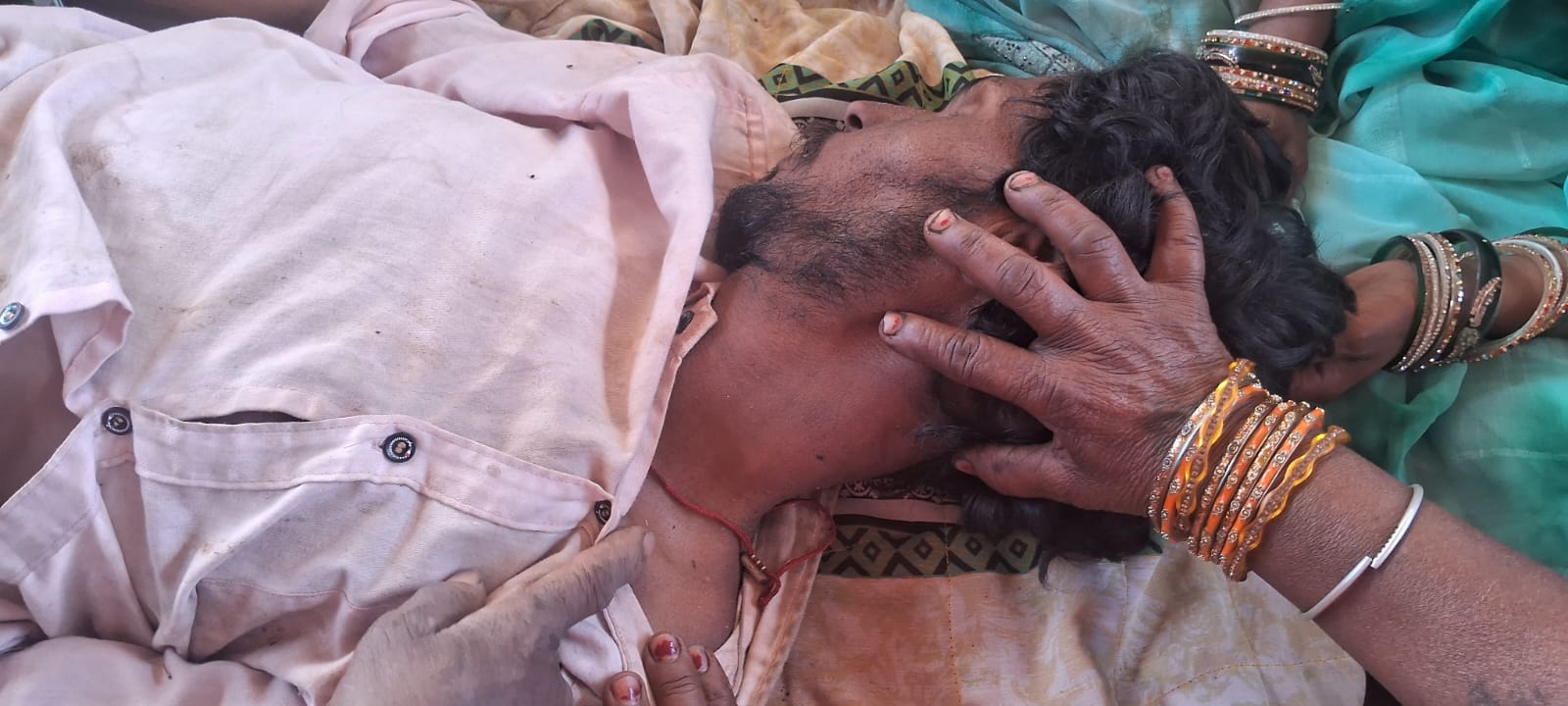 बसाड़ी में अवैध पैकारी चालक मुन्नू श्रीवास पर मारपीट के कारण व्यक्ति की मौत का आरोप।