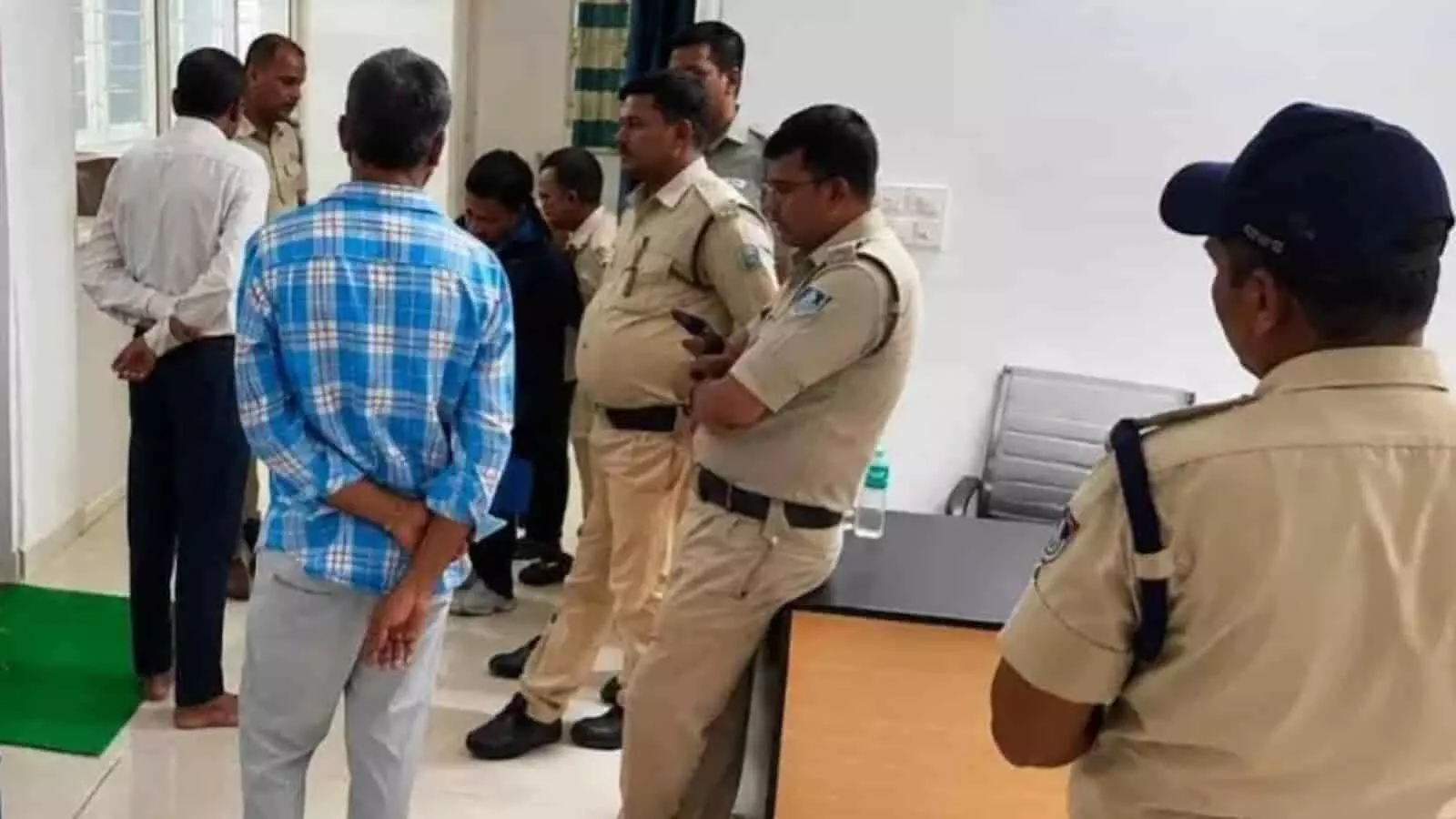 कटनी: छात्रावास की दो छात्राओं के कथित अपहरण से हड़कंप; पुलिस जांच में जुटी