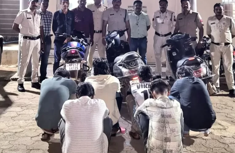 जंगल में चल रहे जुआ फड़ पर बड़वारा पुलिस की बड़ी कार्रवाई: 6 आरोपी गिरफ्तार, 2 लाख का मशरूका जब्त